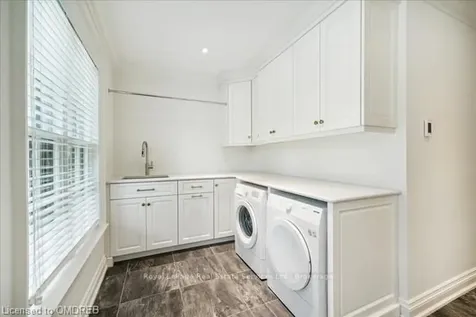 116 Whittington Place Oakville ON L6K 3V9