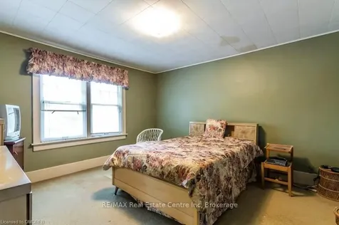 35 Court Street N Milton ON L9T 2S2