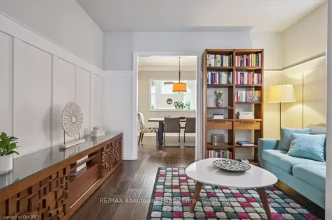 2474 Kwinter Road Oakville ON L6M 0K6
