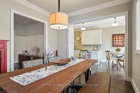 2474 Kwinter Road Oakville ON L6M 0K6