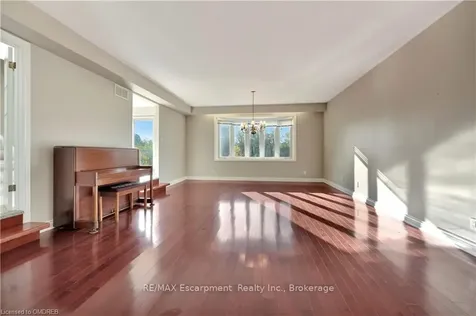 302 King Street E Caledon ON L7E 3J7