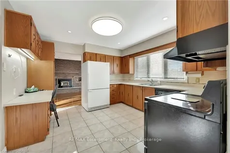 302 King Street E Caledon ON L7E 3J7