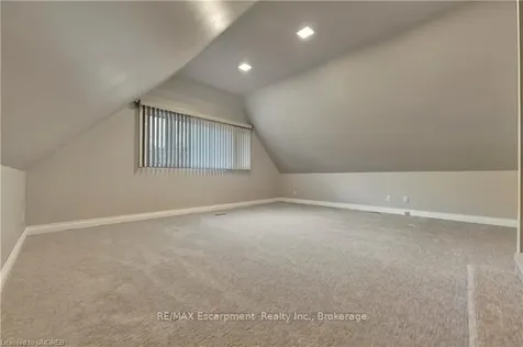 302 King Street E Caledon ON L7E 3J7