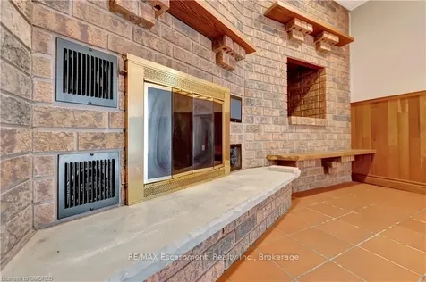 302 King Street E Caledon ON L7E 3J7