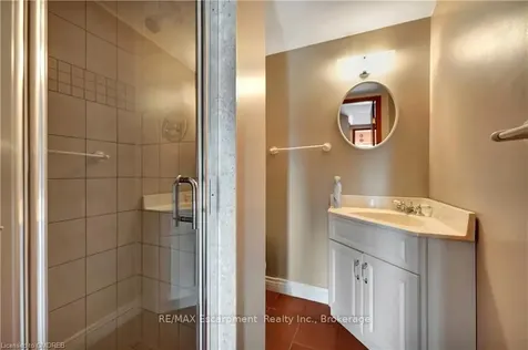 302 King Street E Caledon ON L7E 3J7