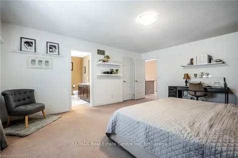 44 Forbes Terrace Milton ON L9T 3X8