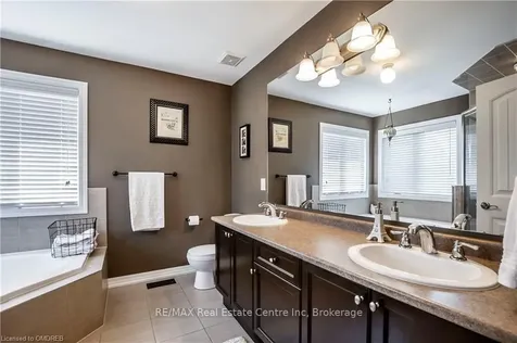 44 Forbes Terrace Milton ON L9T 3X8