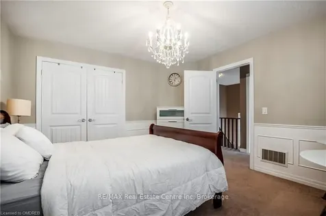 44 Forbes Terrace Milton ON L9T 3X8