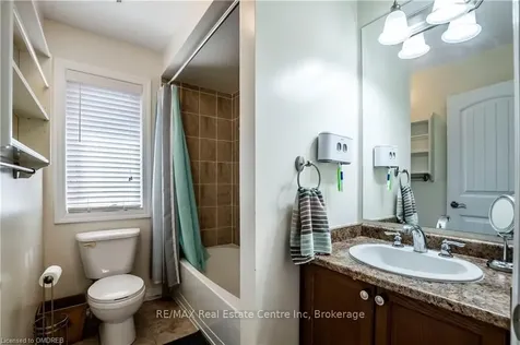 44 Forbes Terrace Milton ON L9T 3X8
