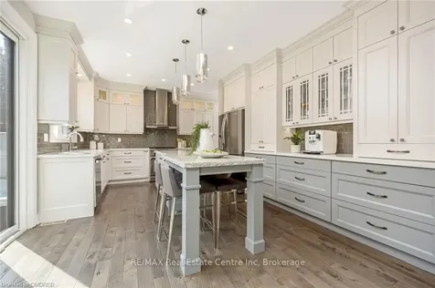 965 Mara Circle Milton ON L9T 6X4