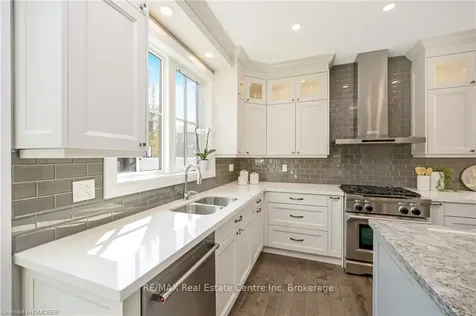965 Mara Circle Milton ON L9T 6X4