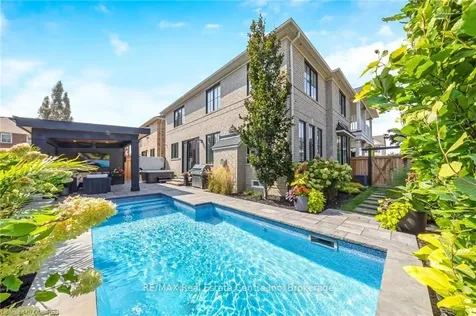 965 Mara Circle Milton ON L9T 6X4