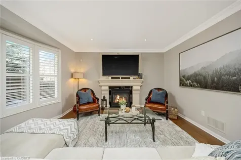 975 Stearn Place Milton ON L9T 6N3