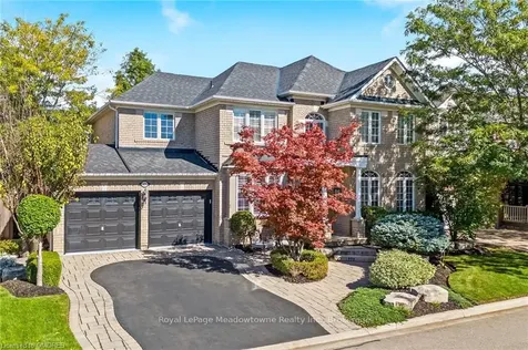 975 Stearn Place Milton ON L9T 6N3