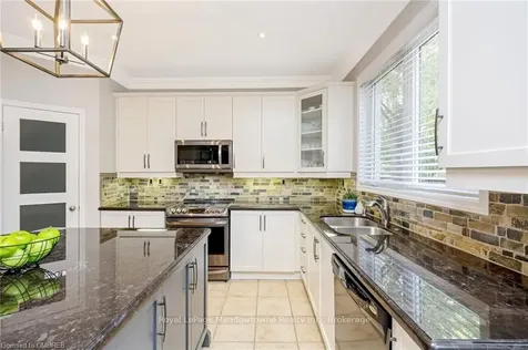 975 Stearn Place Milton ON L9T 6N3