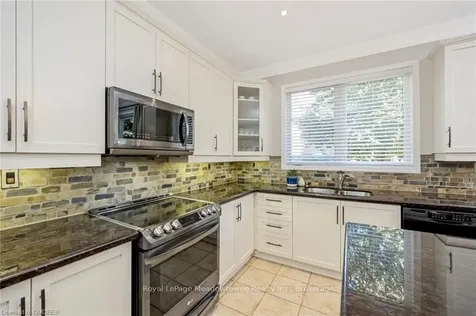 975 Stearn Place Milton ON L9T 6N3