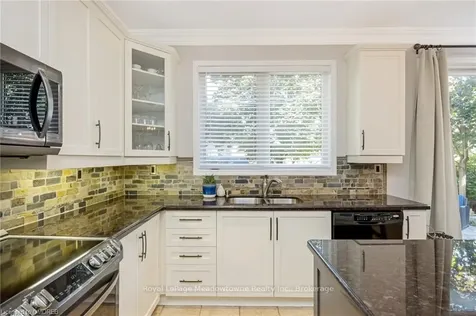 975 Stearn Place Milton ON L9T 6N3