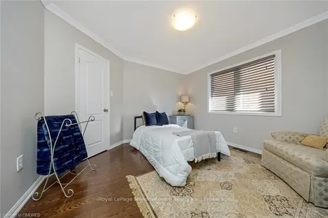 975 Stearn Place Milton ON L9T 6N3
