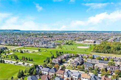 975 Stearn Place Milton ON L9T 6N3