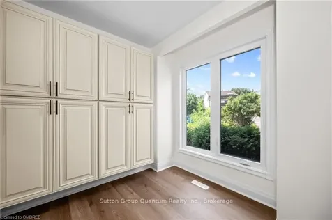 1144 Jamesway Boulevard Oakville ON L6H 2Z7