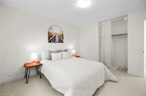 1144 Jamesway Boulevard Oakville ON L6H 2Z7