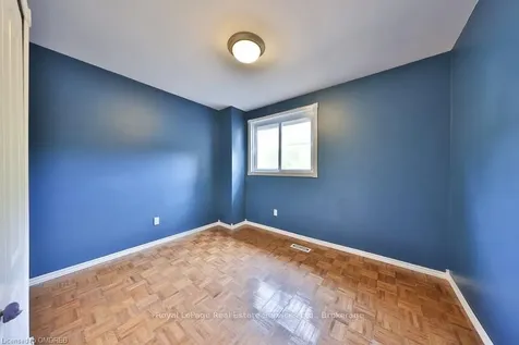 114 Orsett Street Oakville ON L6H 2N9