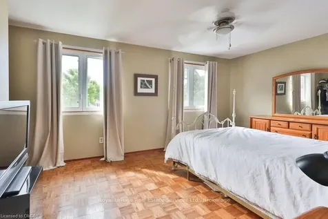 114 Orsett Street Oakville ON L6H 2N9
