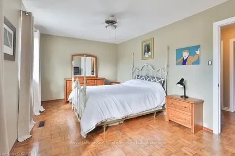 114 Orsett Street Oakville ON L6H 2N9