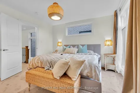 31 Queenpost Drive Brampton ON L6Y 6L2