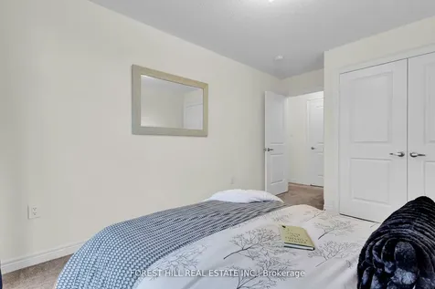 31 Queenpost Drive Brampton ON L6Y 6L2