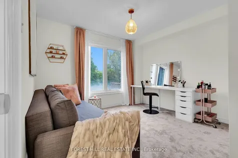 31 Queenpost Drive Brampton ON L6Y 6L2