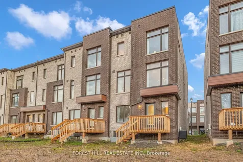 31 Queenpost Drive Brampton ON L6Y 6L2