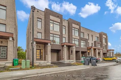 31 Queenpost Drive Brampton ON L6Y 6L2