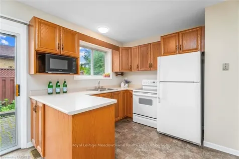 4 Fairfield Avenue Brampton ON L6X 2J1