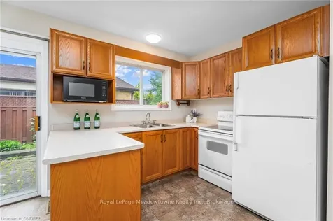 4 Fairfield Avenue Brampton ON L6X 2J1