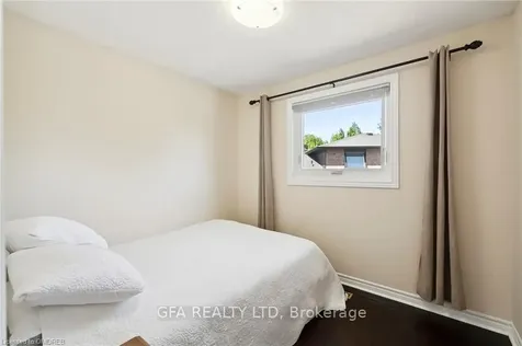 1373 Holborne Place Oakville ON L6H 3E2