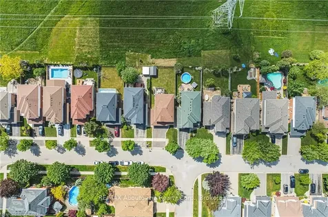 2268 Greenway Terrace Burlington ON L7M 4N5