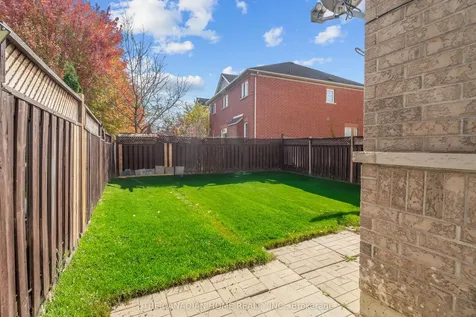 138 Calm Waters Crescent N Brampton ON L6V 4S2