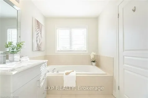 5064 Mercer N/a Burlington ON L7L 0A4