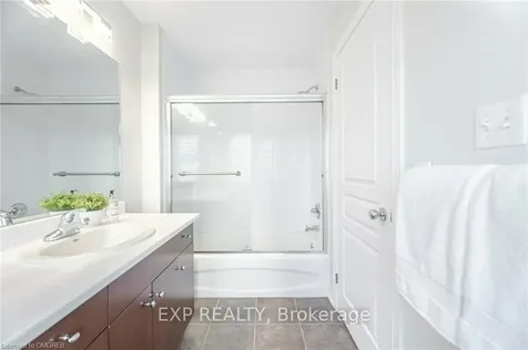 5064 Mercer N/a Burlington ON L7L 0A4