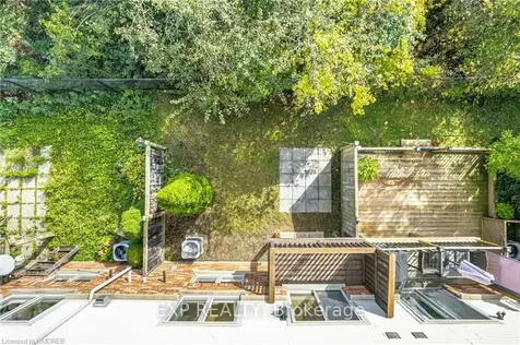 5064 Mercer N/a Burlington ON L7L 0A4