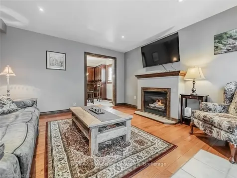 40 Grattan Street Toronto ON M9N 3J5