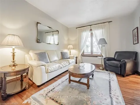40 Grattan Street Toronto ON M9N 3J5