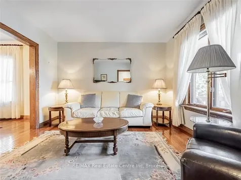 40 Grattan Street Toronto ON M9N 3J5