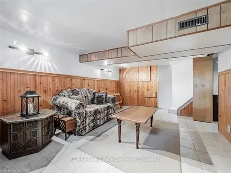40 Grattan Street Toronto ON M9N 3J5