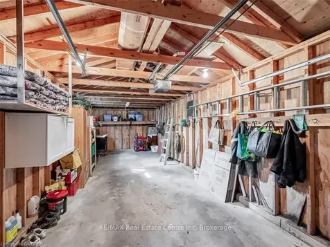 40 Grattan Street Toronto ON M9N 3J5