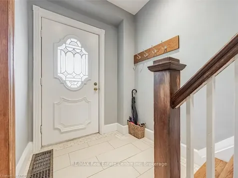 40 Grattan Street Toronto ON M9N 3J5