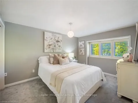 844 Laurier Avenue Milton ON L9T 4H1