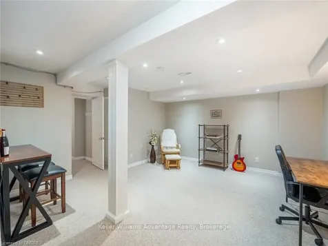 844 Laurier Avenue Milton ON L9T 4H1