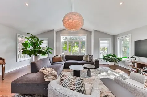 2324 Cheverie Street Oakville ON L6J 5W4